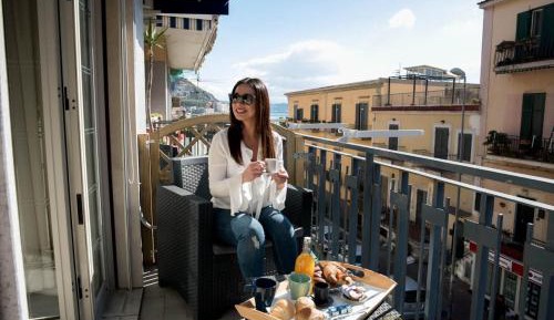 Deluxe Triple Room with Sea View