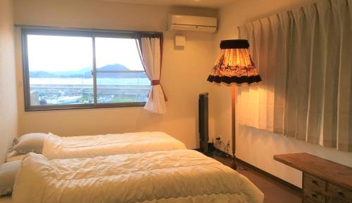 Standard Twin Room with Sea View