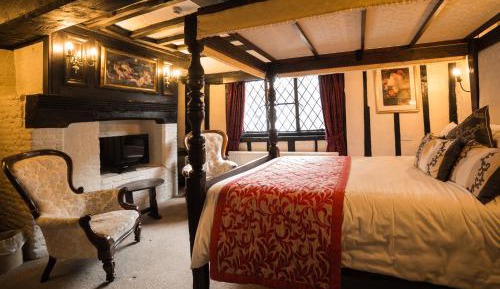 Four-Poster Bedroom
