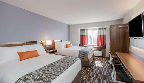 Queen Room with Two Queen Beds - Non-Smoking