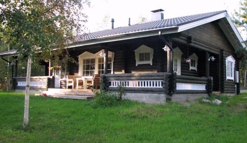 Three-Bedroom Cottage with Sauna
