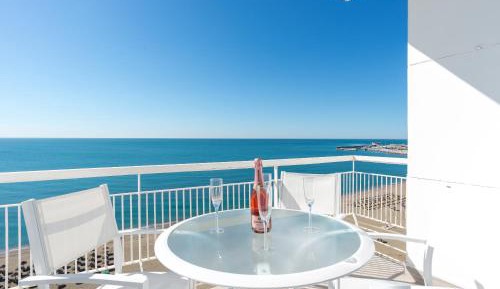 Studio Apartment with Sea View