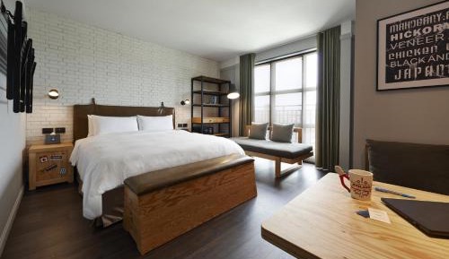 Queen Room