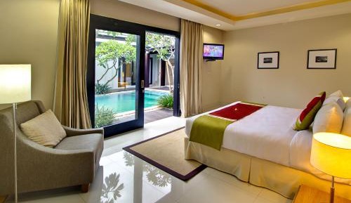 Three Bedroom Villa with Private Pool and Kitchen
