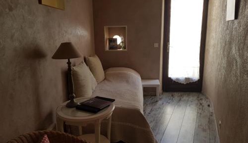 Charm Quadruple Room