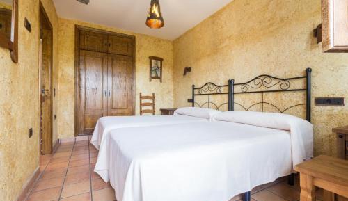 Twin Room with Bathroom