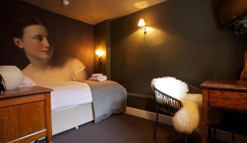 Single Room with Shower