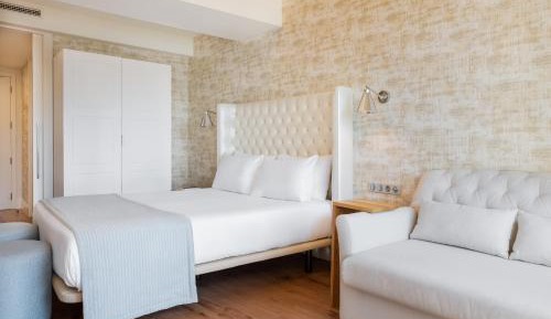 Superior Room with Sofa Bed