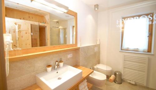 Two-Bedroom Apartment with Balcony