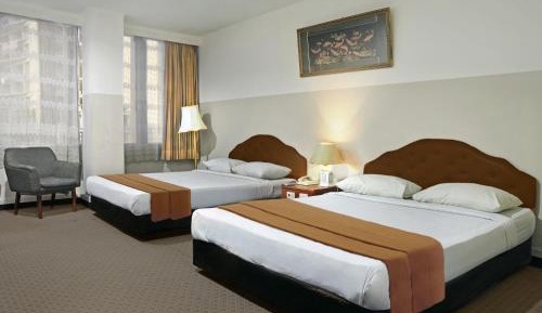 Deluxe Family Room