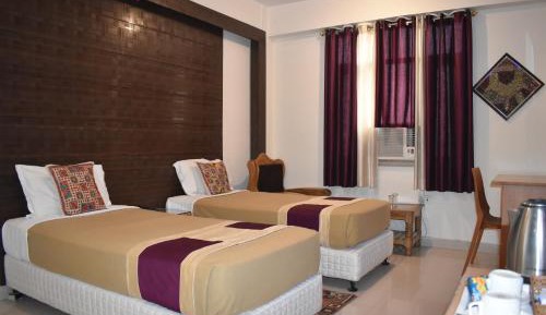 Deluxe Twin Room