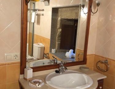 Twin Room with Private Bathroom