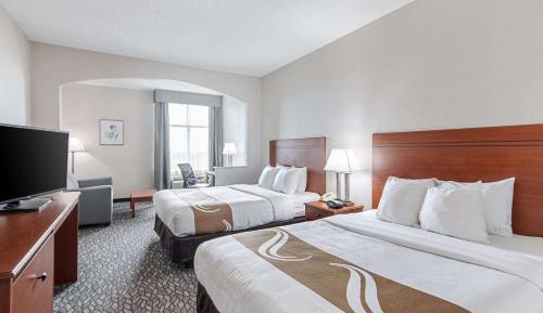 Queen Suite with 2 Queen Beds - Non-Smoking