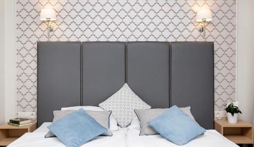 Large Double or Twin Room