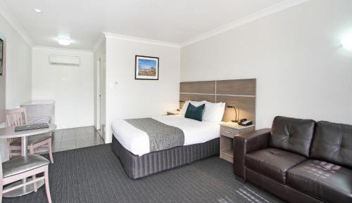 Deluxe Queen Suite - Ground Floor