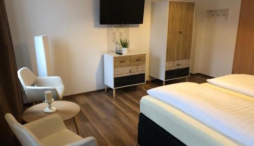 Large Double Room