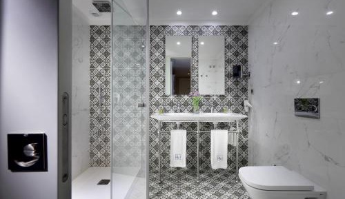 Double or Twin Room with River View