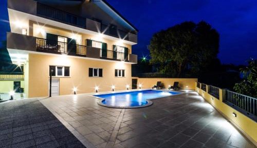 Deluxe Villa