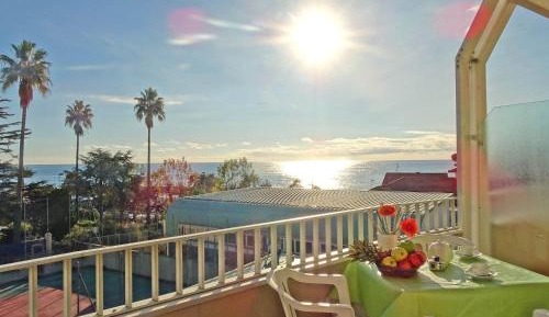 Studio Apartment with Sea View