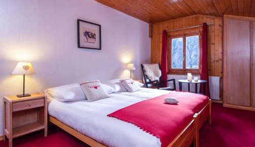 Twin Room with Shared Bathroom
