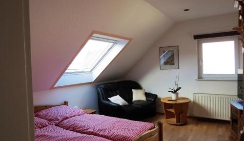 Apartment with Shower