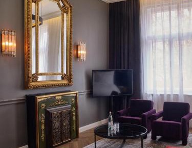 Suite with Park View