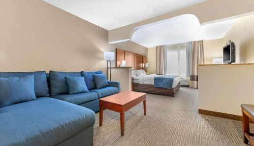 King Suite - Accessible/Non-Smoking