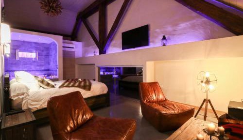 King Suite with Spa Bath