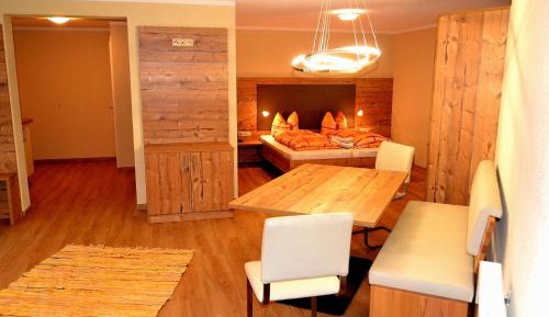 Four-Bedroom Apartment with Terrace