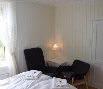 Deluxe Double Room with Side Sea View