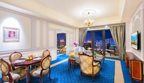 Suite with City View
