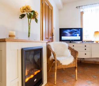 Two-Bedroom Apartment with Mountain View