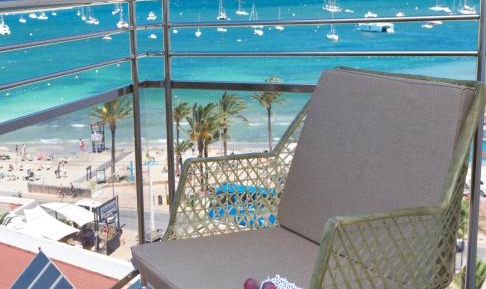 Suite with Balcony and Sea View (2 Adults + 1 Child)