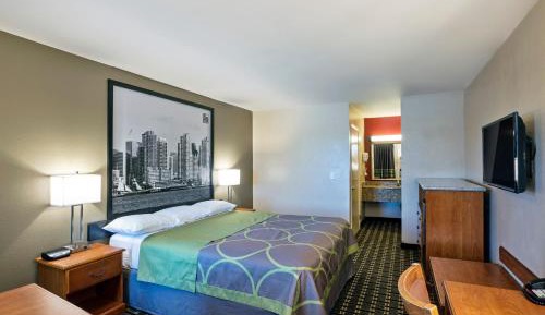 King Room - Disability Access - Non-Smoking