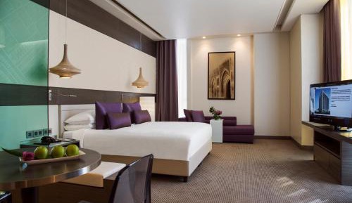 Studio - King bed