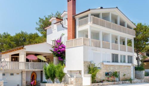 One-Bedroom Apartment with Terrace and Sea View
