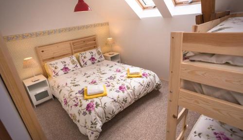 Two-Bedroom Apartment (6 Adults)