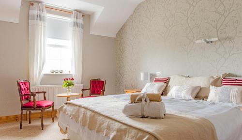 Superior Double or Twin Room with Mountain View