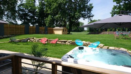 Superior Apartment with Terrace and River View Le Meunier