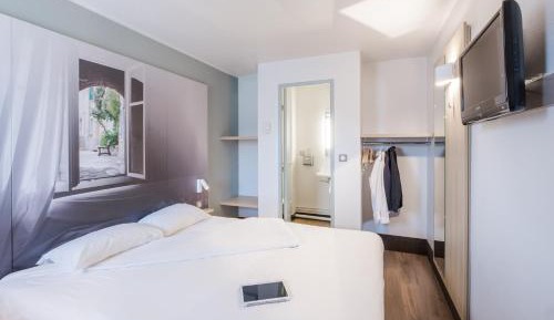 Double Room - Non-Smoking 