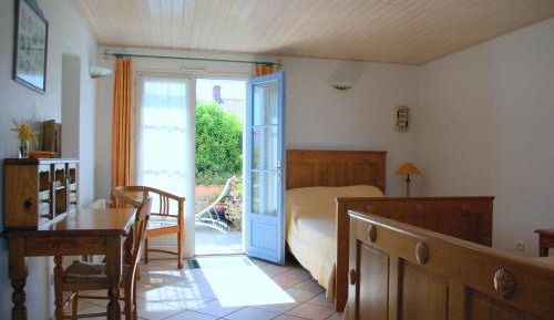 Triple Room with Garden View