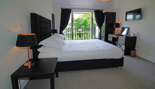 King Room with Balcony