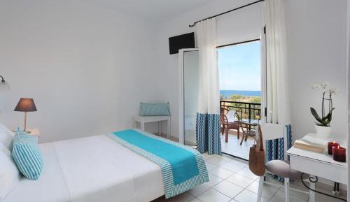 Double or Twin Room with Sea View