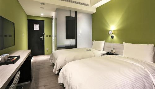 Twin Room with City View