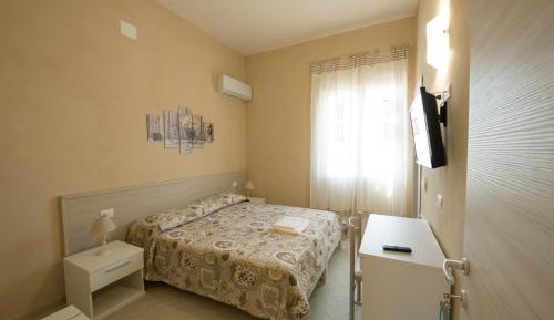 Double or Twin Room with Private Bathroom