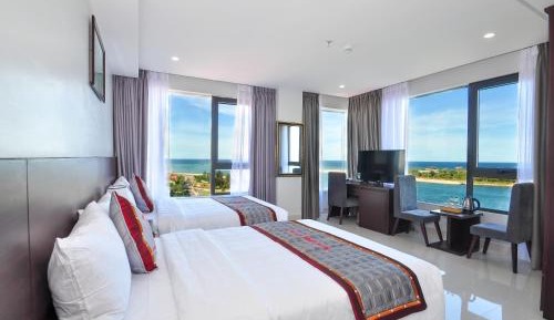 Deluxe Family Suite
