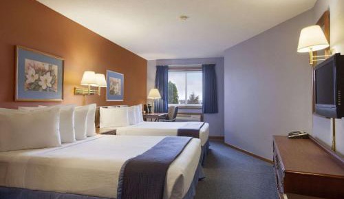 Queen Room with Two Queen Beds - Non-Smoking