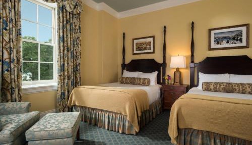 Deluxe Queen Room with Two Queen Beds