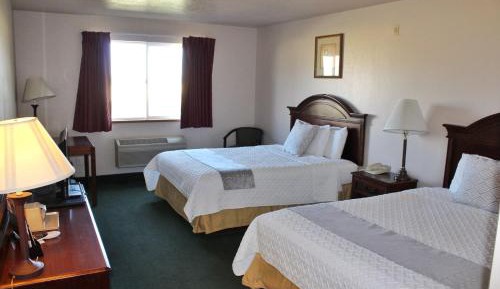 Queen Room with Two Queen Beds - Non-Smoking