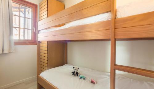 One-Bedroom Apartment with Sleeping Alcove (6 People) - Garden View